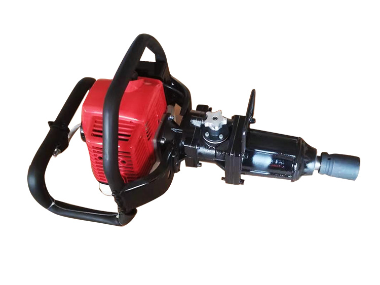 NLB-550型(xing)手提式(shì)内燃螺(luó)栓扳手(shǒu) 