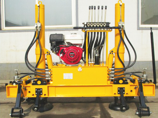 YQBJ-300x125型(xing)高行程液壓起(qǐ)撥道機