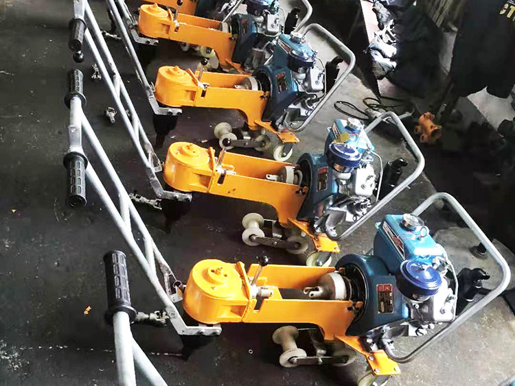 NLB-300型(xíng)單頭内燃螺栓(shuān)扳手