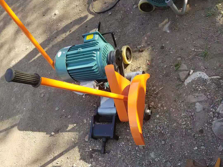 DQG-4型電動(dong)鋼軌鋸(jù)軌機 