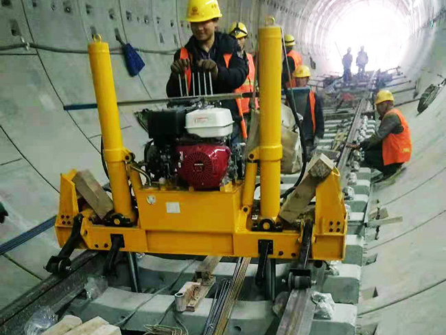 中鐵(tie)四局北京地鐵施(shi)工