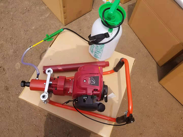 NLQ-45型内燃(rán)砼枕螺栓鑽(zuan)取機